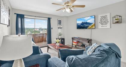 Maryville Condo near Smokies • Downtown • Airport