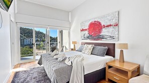 3 chambres, fer et planche à repasser, accès Internet, draps fournis