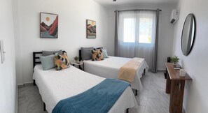 3 bedrooms, iron/ironing board, WiFi