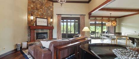 Smart TV, fireplace, offices