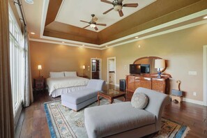 6 chambres, fer et planche à repasser, Wi-Fi gratuit, draps fournis