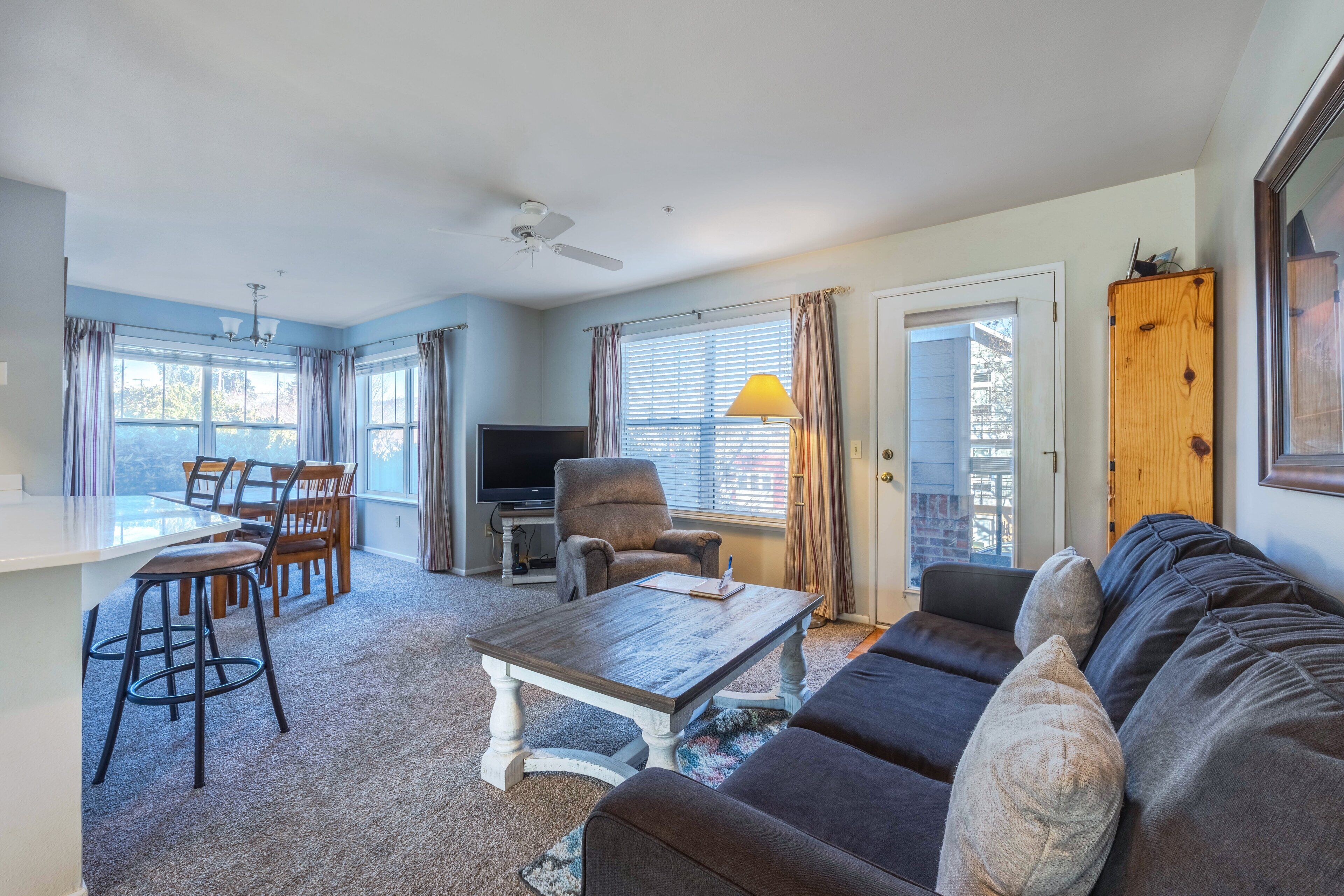 Condo, 1 Bedroom, Non Smoking, Kitchen | Living area