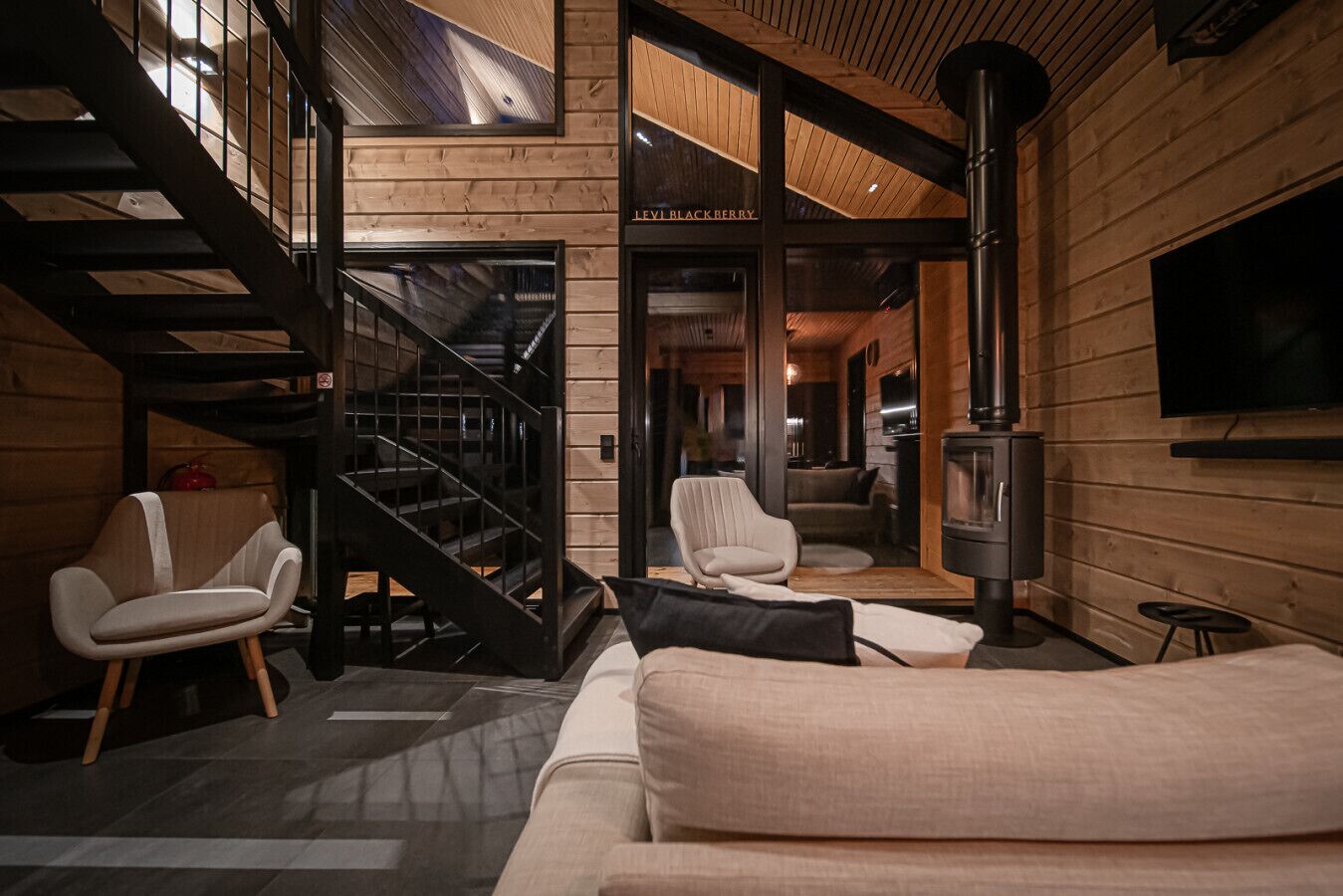 Télévision, cheminée