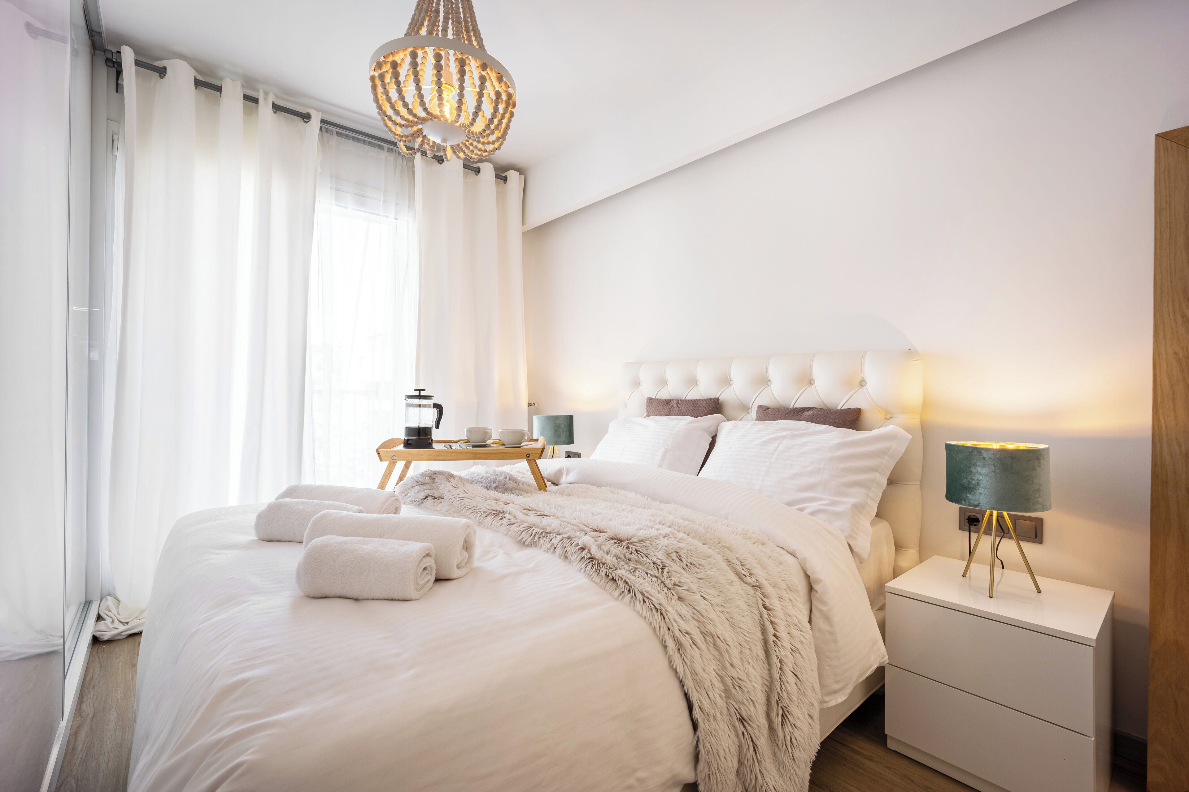 3 habitaciones, escritorio, tabla de planchar con plancha y wifi gratis 