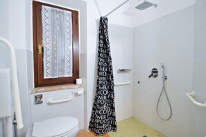 Apartment | Bathroom | Towels