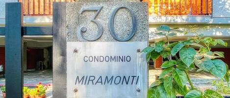 DĂ©tail de lâextĂ©rieur