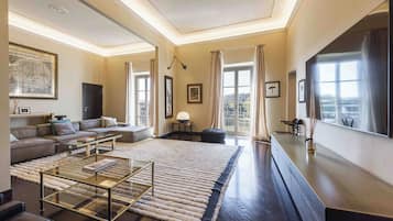 Luxury Apartment | Living area