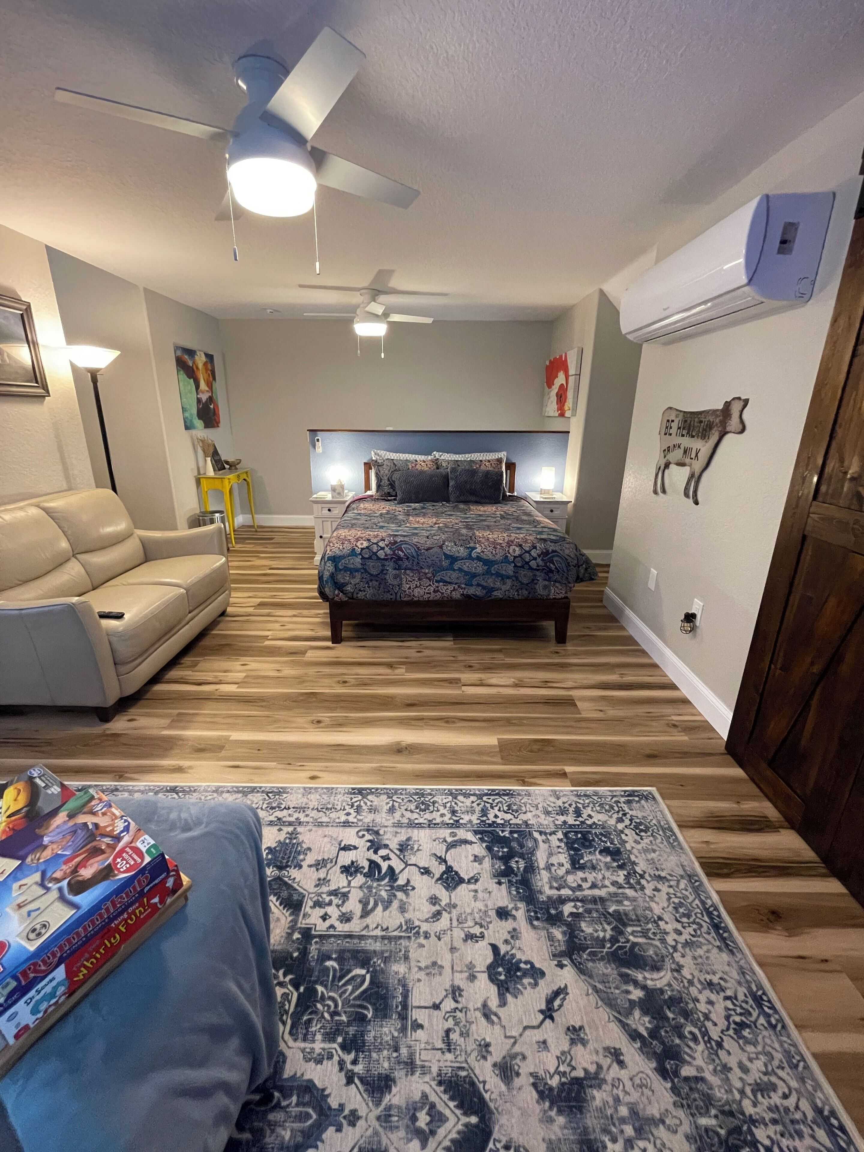 1 bedroom, iron/ironing board, internet, bed sheets