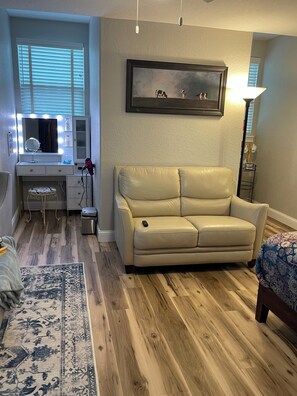 1 bedroom, iron/ironing board, Internet, bed sheets - Top-notch incredible stay (Bradenton)
