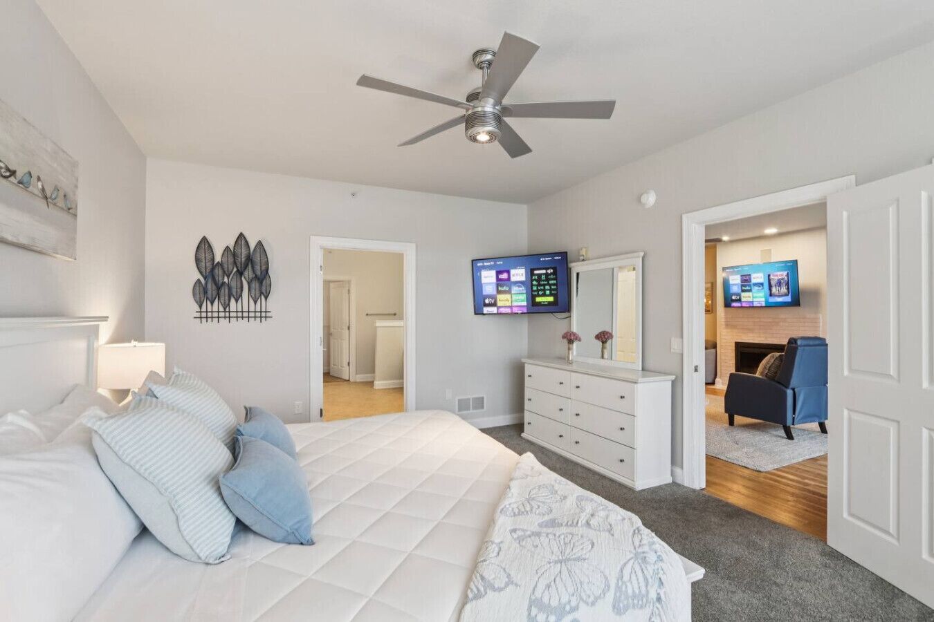 3 bedrooms, iron/ironing board, WiFi, bed sheets