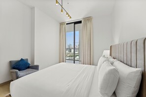 Appartement Confort, cuisine, vue sur la ville | Accès au Wi-Fi (inclus)