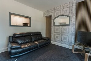 TV - Hullidays》City Centre Urban Apartment 3 (Kingston upon Hull)