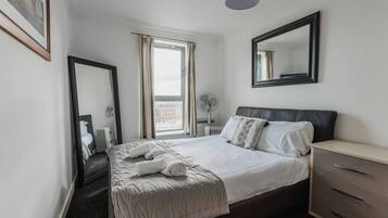 2 bedrooms, iron/ironing board, WiFi, bed sheets