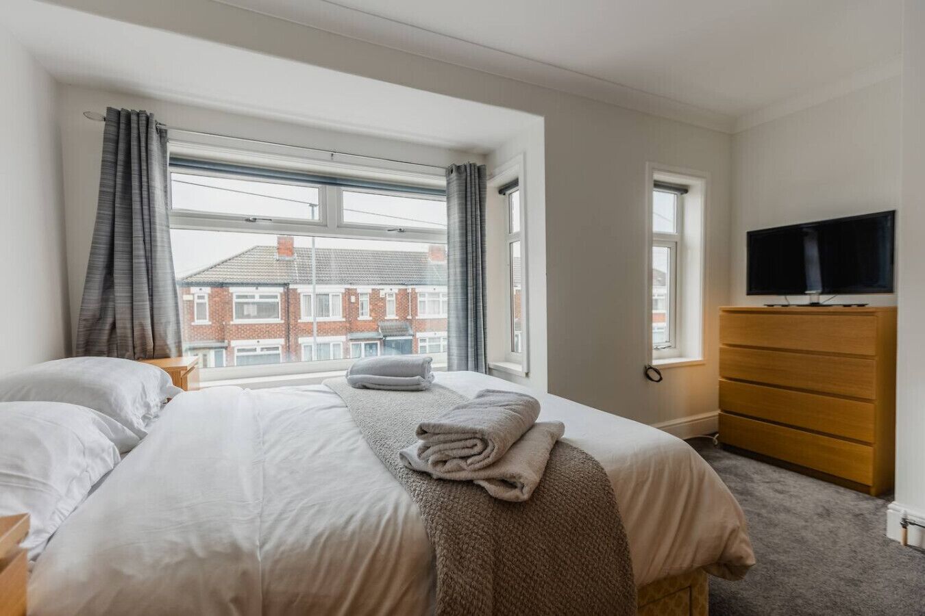 2 soverom, skrivebord, wi-fi og sengetøy