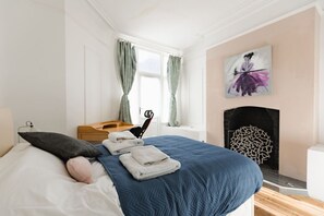 Iron/ironing board, WiFi, bed sheets