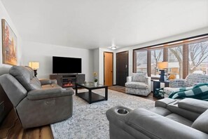Smart TV, fireplace, computer monitors, printers