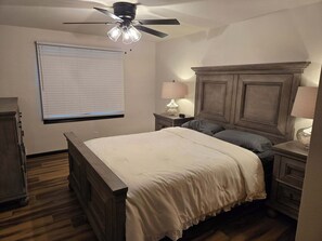 3 chambres, bureau, fer et planche à repasser, Wi-Fi gratuit