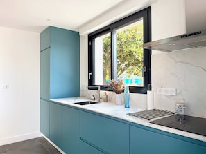 Fridge, microwave, oven, dishwasher