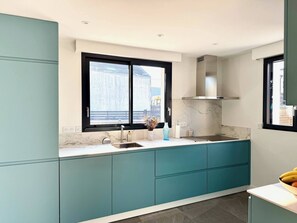 Fridge, microwave, oven, dishwasher