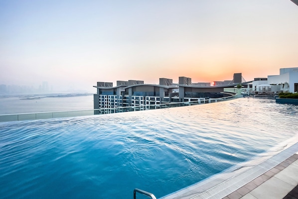 Outdoor pool, sun loungers