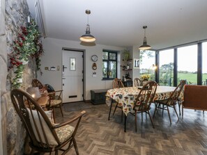 Dining - Windyridge (Rhyl)