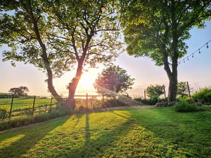 المنطقة المحيطة بالمنشأة