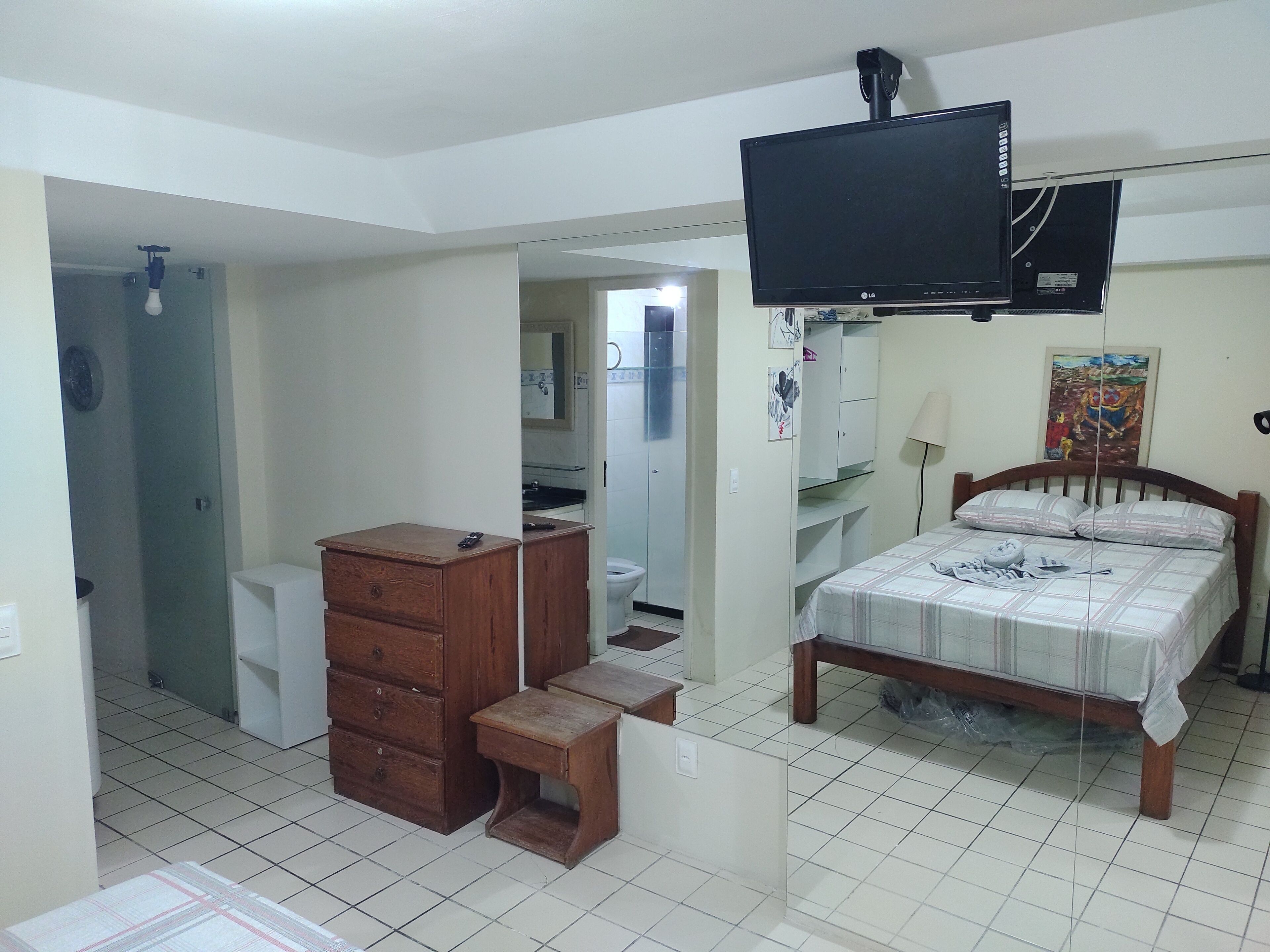 1 quarto, Wi-Fi de cortesia, roupa de cama