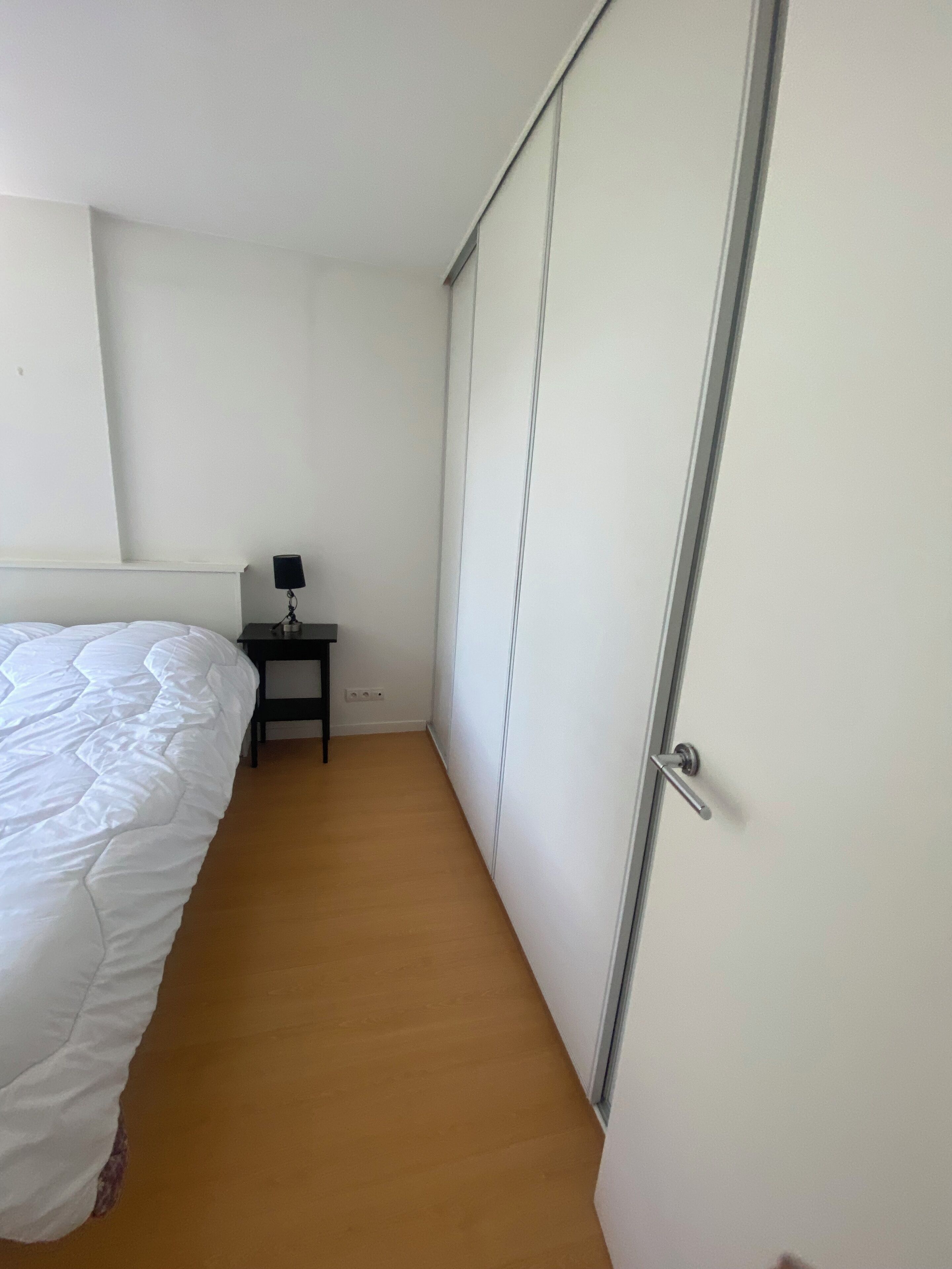 2 chambres, fer et planche à repasser, accès Internet, draps fournis