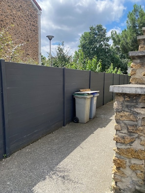 Enceinte de lâhĂ©bergement