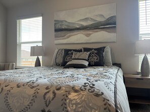4 chambres, fer et planche à repasser, Wi-Fi gratuit, draps fournis