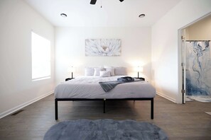 3 عدّة غرف نوم ومكتب وواي فاي وملاءات أسرّة