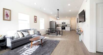 4 Min to Downtown | 10 to Elon | Car Rental Avail.