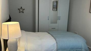 2 bedrooms, iron/ironing board, WiFi, bed sheets