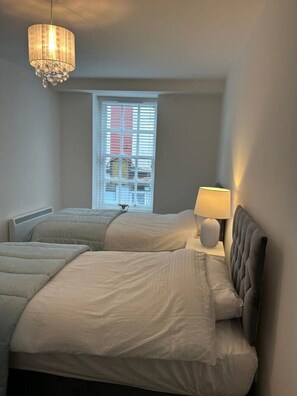 2 soverom, strykejern/-brett, wi-fi og sengetøy