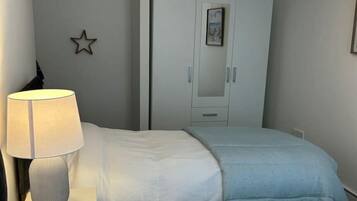2 bedrooms, iron/ironing board, WiFi, bed sheets