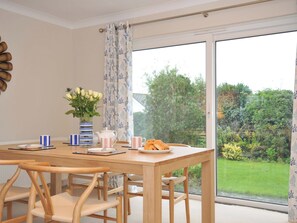 Cottage | Dining - 42 Little Trelyn (Wadebridge)