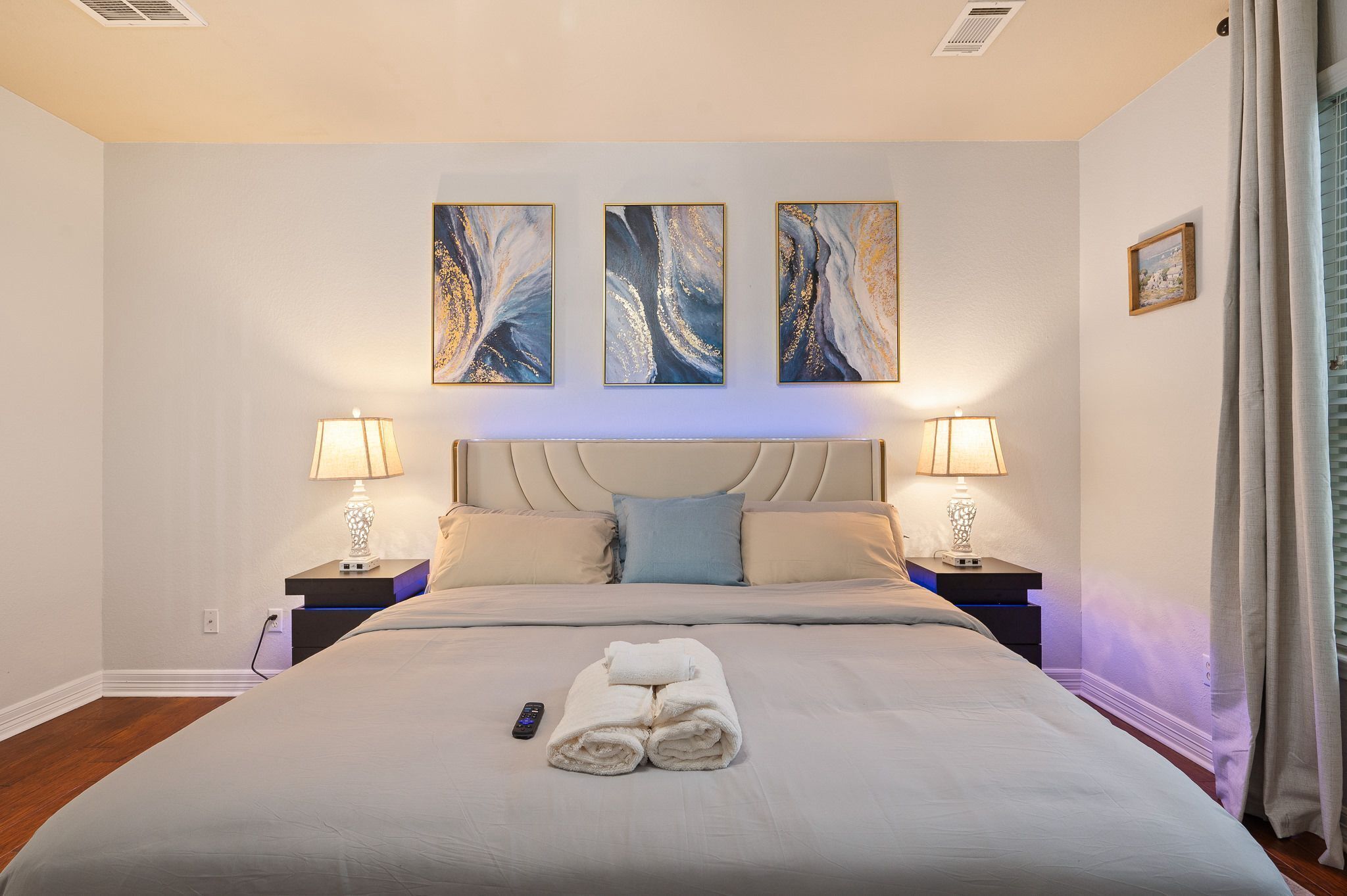 4 bedrooms, iron/ironing board, free WiFi, bed sheets