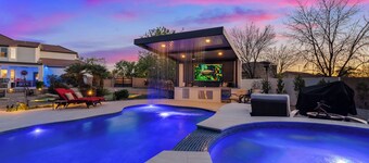 Charming 5-bedroom house with AC in Queen Creek with amazing Pool