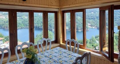 Appartement 'Casa PinhĂŁo De Sousa' avec jacuzzi et piscine