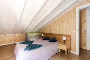 4 bedrooms, WiFi, bed sheets - Apartment 'Casa Pinhão De Sousa' with Jacuzzi and Pool (Vieira do Minho)