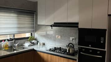 Luxury Apartment, Pool View | Private kitchen