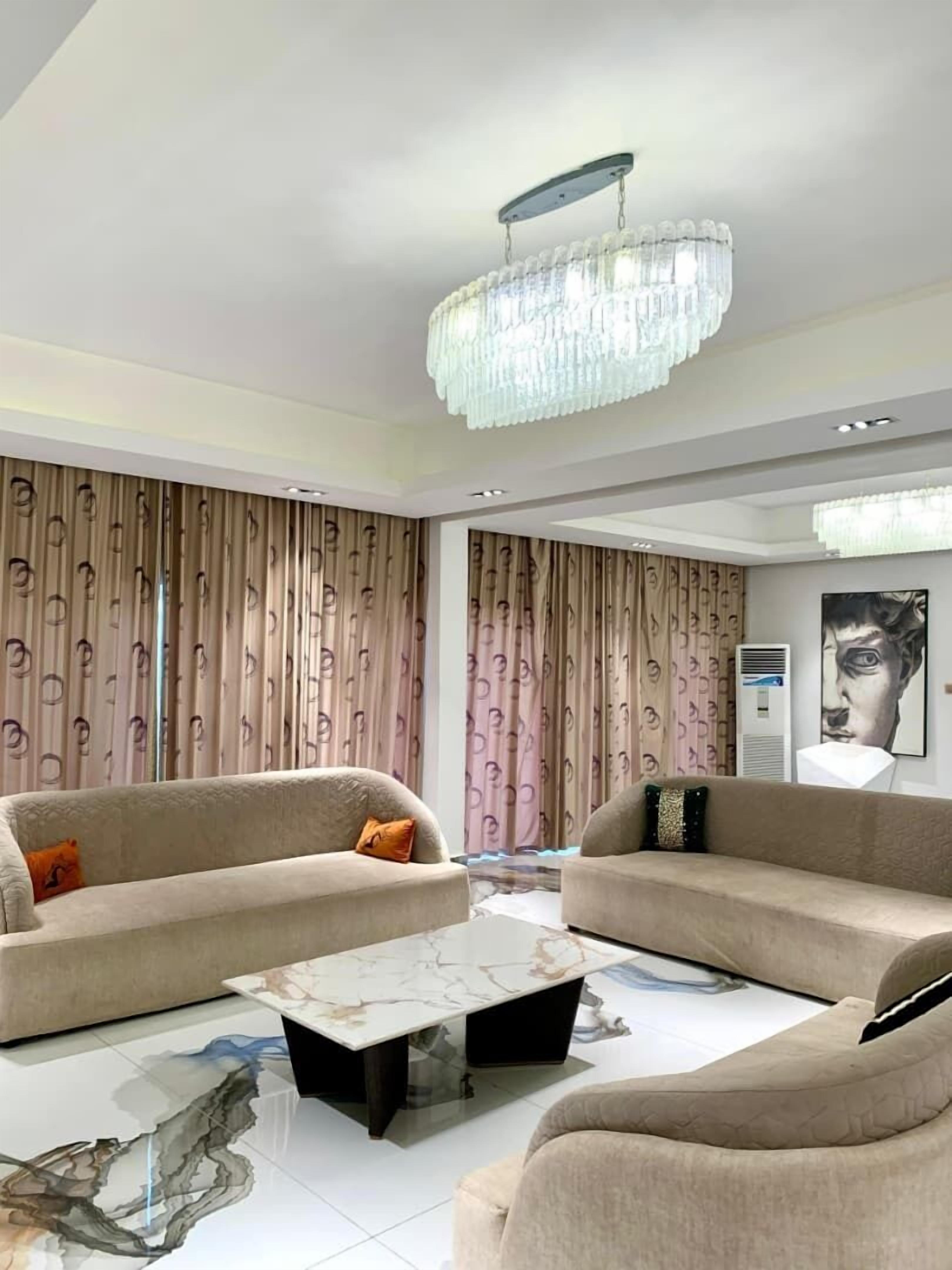 Luxury Apartment, Pool View | Living area