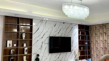 Luxury Apartment, Pool View | Living area