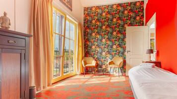 6 Schlafzimmer, BĂŒgeleisen/BĂŒgelbrett, kostenloses WLAN, BettwĂ€sche