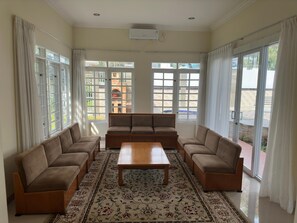 Living area - Eton Asia Villas-P4-01- Presidential villa-3 bedrooms Private pool (Puncak)