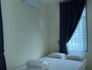 4 habitaciones, tabla de planchar con plancha, wifi y ropa de cama