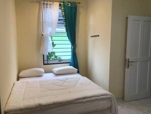 4 多间卧室、熨斗/熨衣板、WiFi、床单