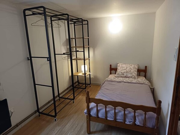 3 bedrooms, WiFi, bed sheets