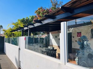 Hus, 2 soverom, røyk, terrasse | Inngang