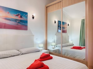 บ้านพัก, 2 ห้องนอน, สูบบุหรี่ได้, ลานระเบียง | 2 ห้องนอน